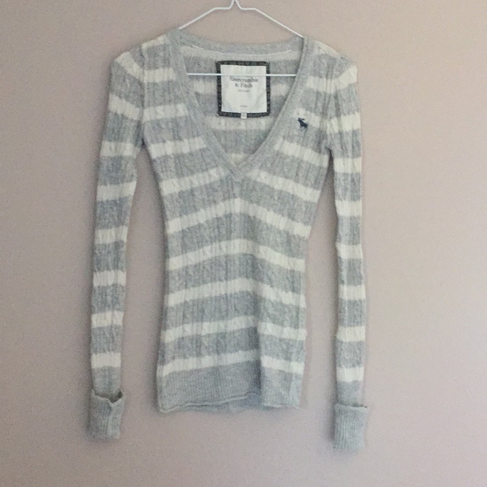 Abercrombie & Fitch Sweater